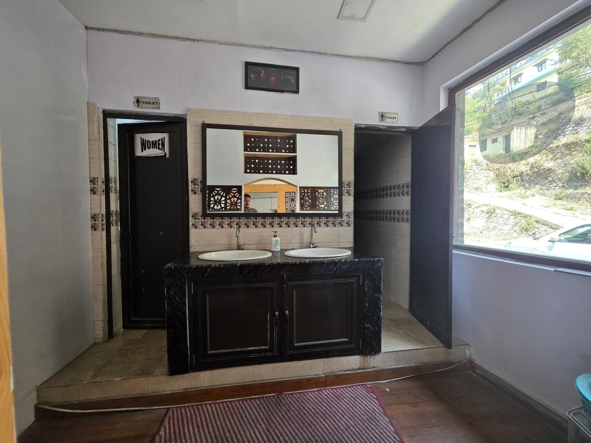 Siddhi Vinayak Hotel And Banquet Bhīm Tāl Екстериор снимка